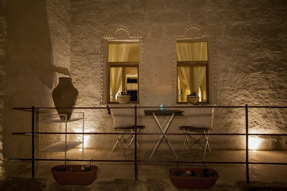 Exclusive Cave Suite