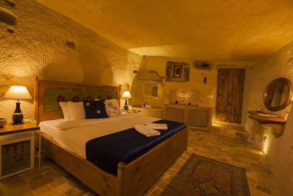 Cave Suite
