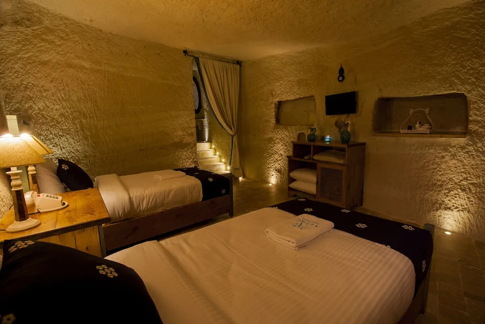 Cave Suite