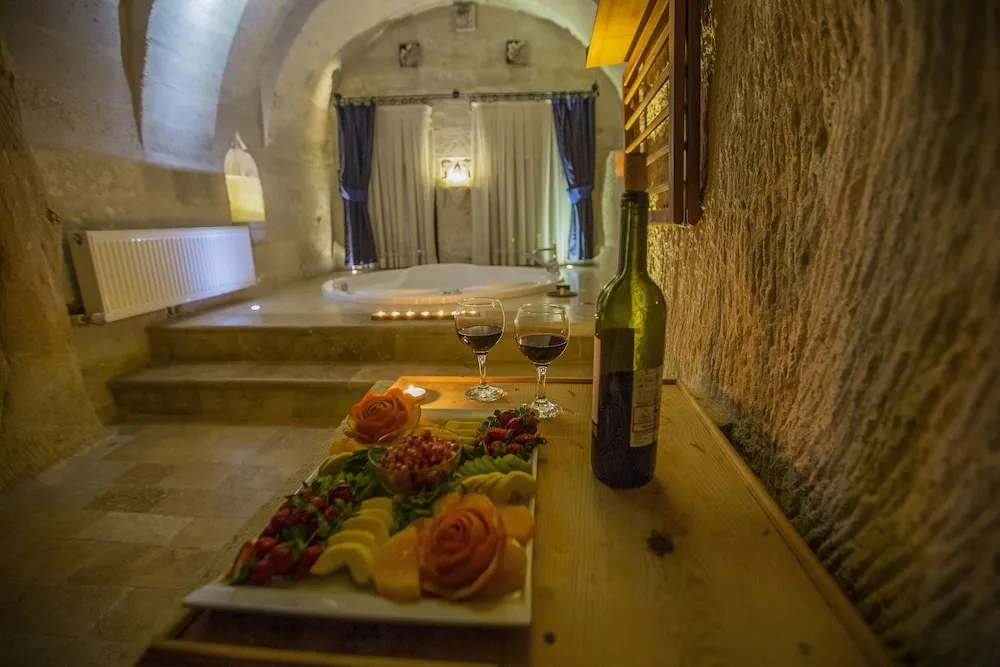 Honeymoon Süit (Cave)