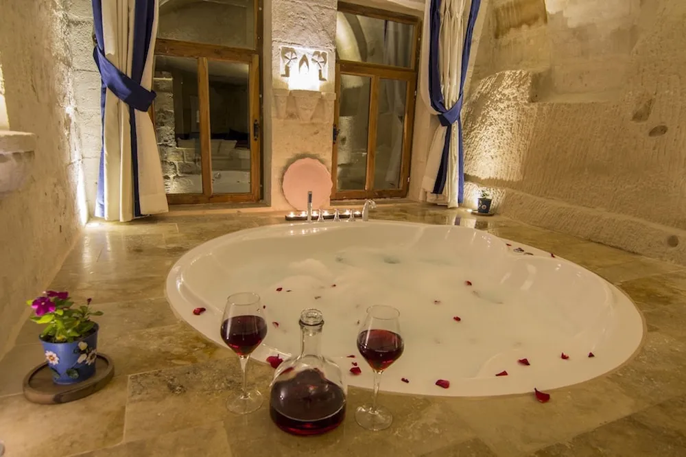 Honeymoon Süit (Cave)