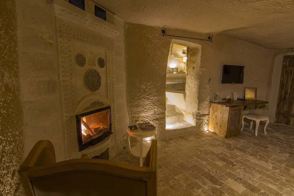 Presidential Cave Suite