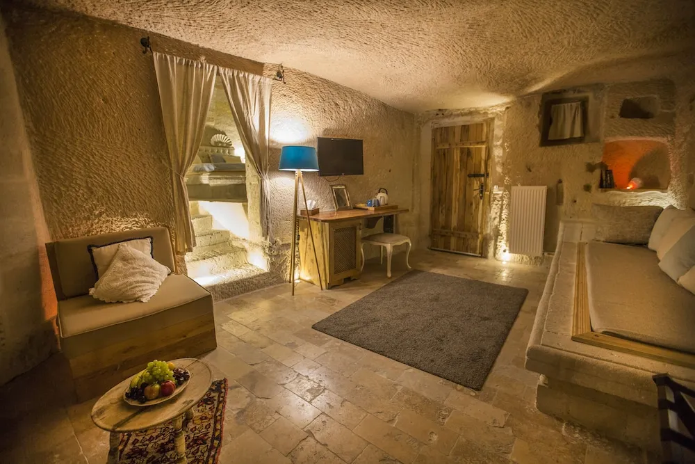 Presidential Cave Suite