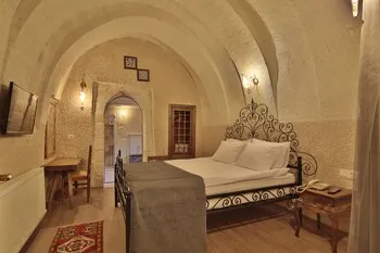 Jacob's Cave Suites