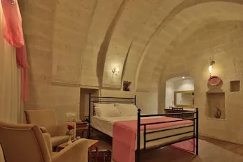 Jacob's Cave Suites