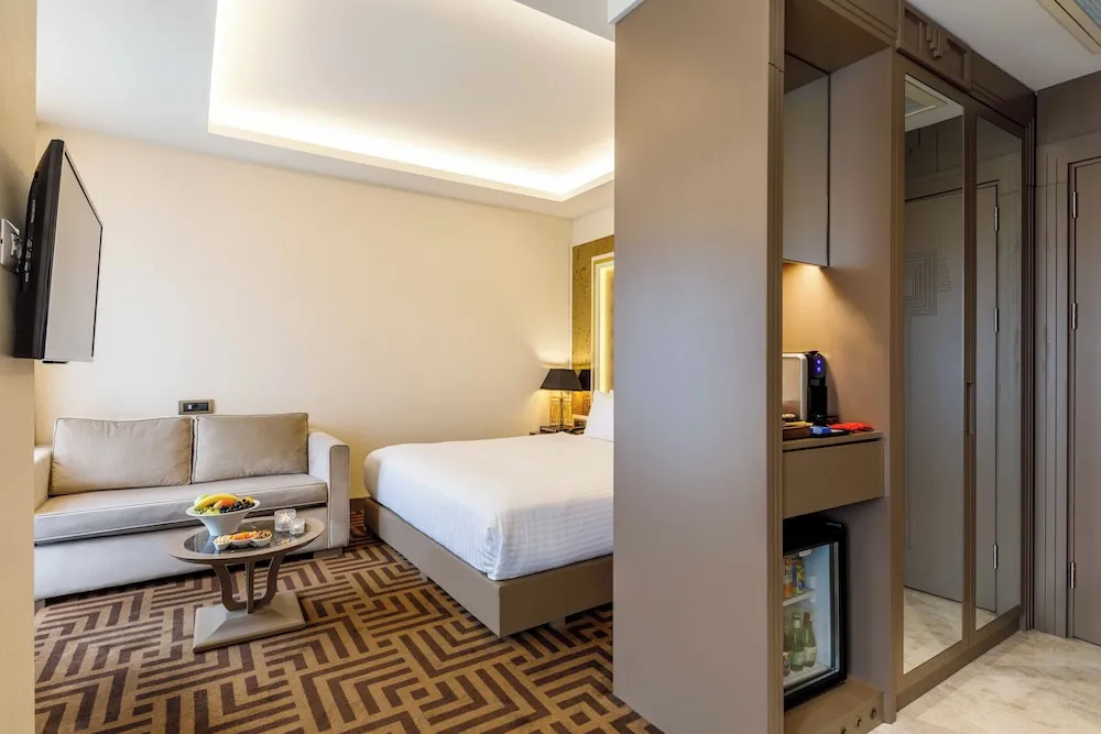 Süit, 1 En Büyük (King) Boy Yatak, Sigara İçilmez, Deniz Manzaralı (Balcony)