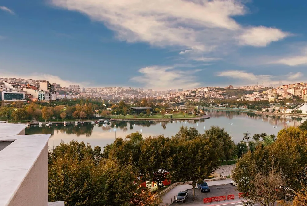 Süit, 1 En Büyük (King) Boy Yatak, Sigara İçilmez, Deniz Manzaralı (Balcony)