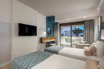 Trendy Side Beach (Adults Only, 16+)
