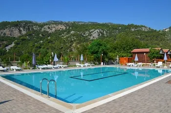 Apella Hotel