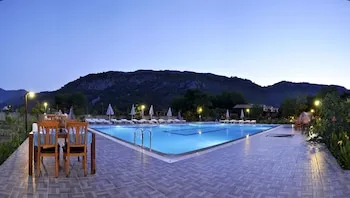 Apella Hotel