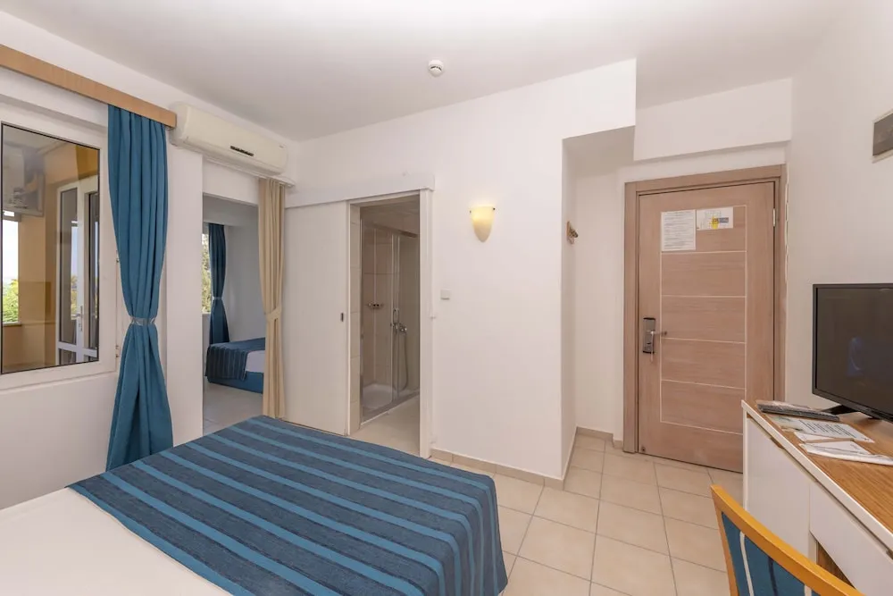 Standard Room (2+2)