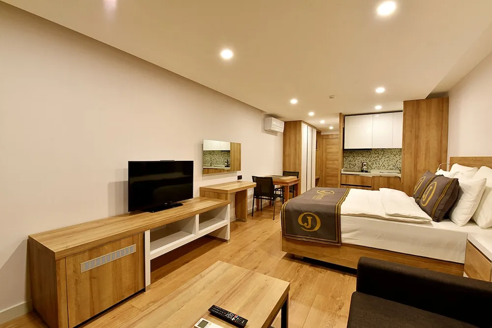 Studio Room with Pool or Garden View