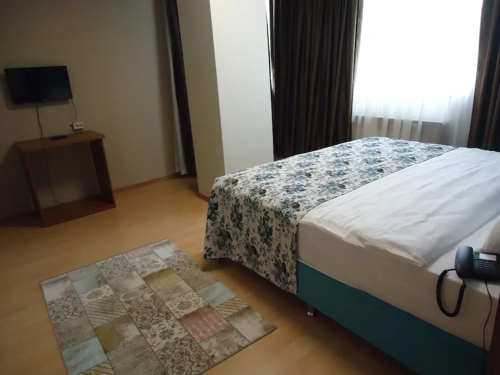 Standard Oda, 1 Yatak Odası, Tepe Manzaralı