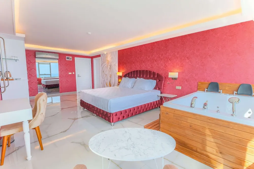 Honeymoon Tek Büyük Yataklı Oda, Deniz Manzaralı, Denize Sıfır