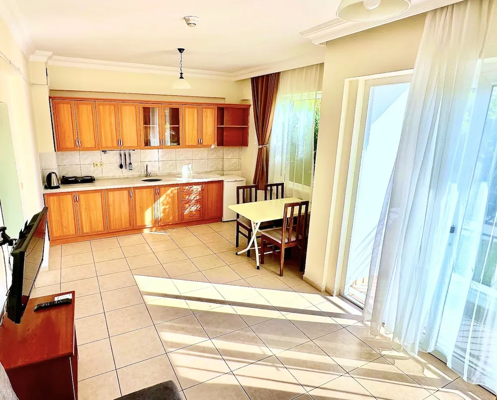 Standard Apart Daire, 1 Yatak Odası, Mutfak, Bahçe Manzaralı