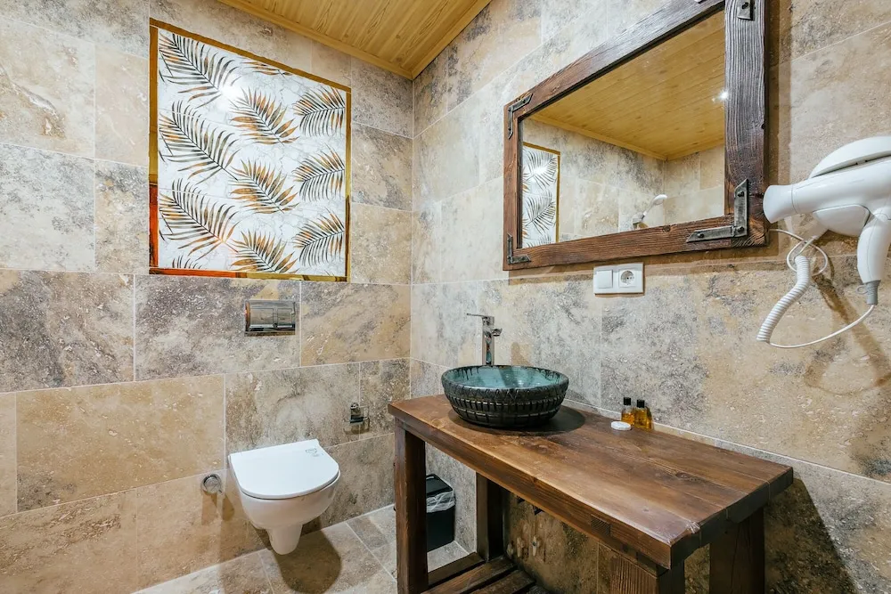 Üç Kişilik Oda, Balkon