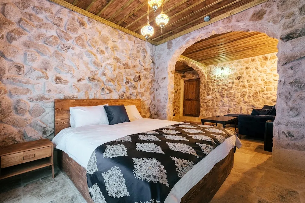 Üç Kişilik Oda, Balkon