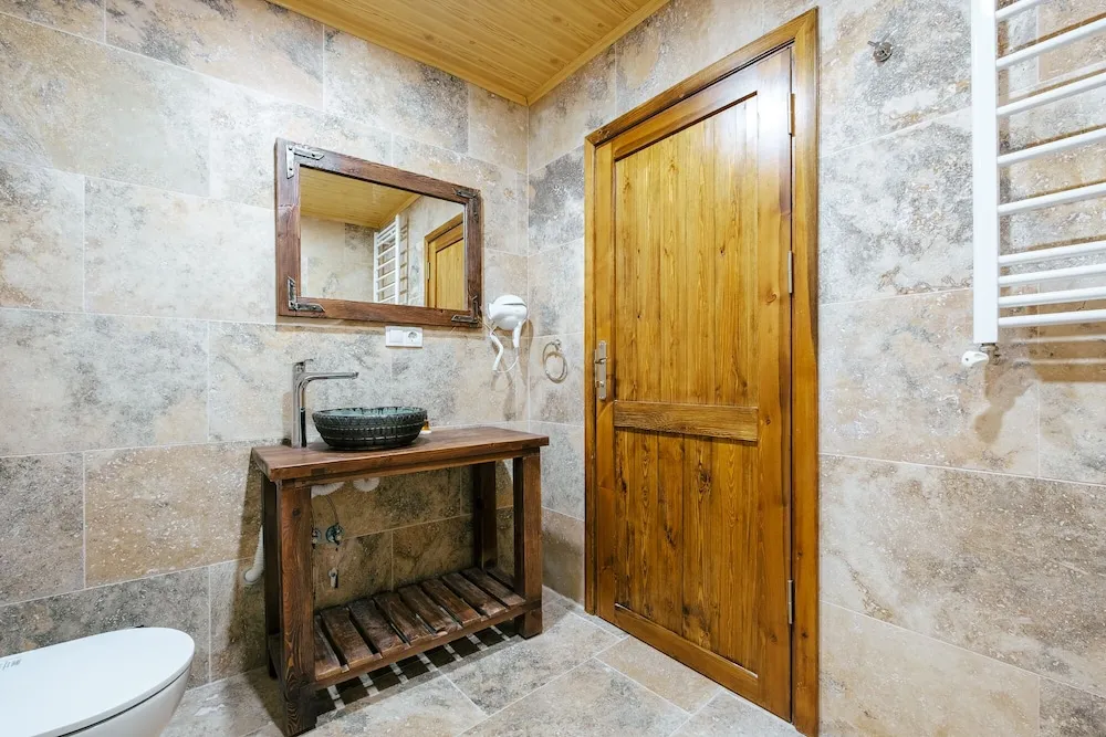Üç Kişilik Oda, Balkon