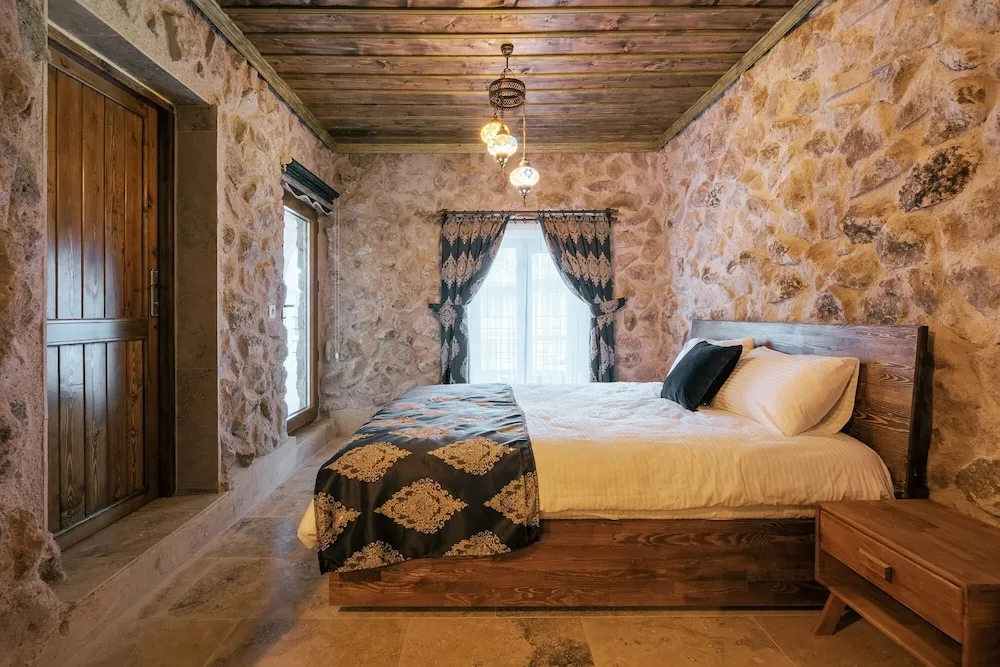 Üç Kişilik Oda, Balkon
