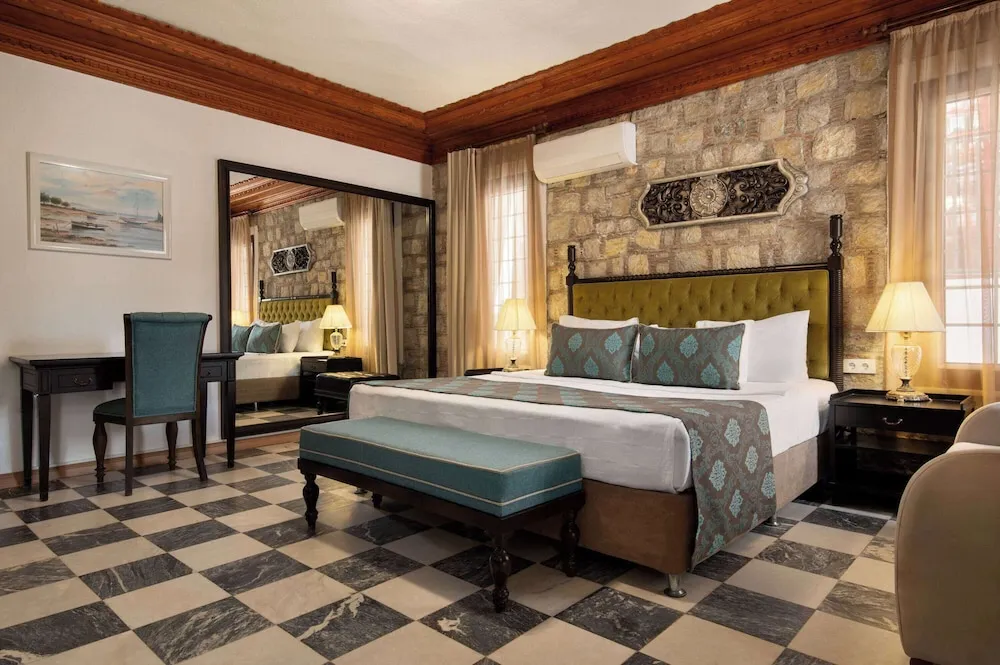 Accessible Room, Queen Bed