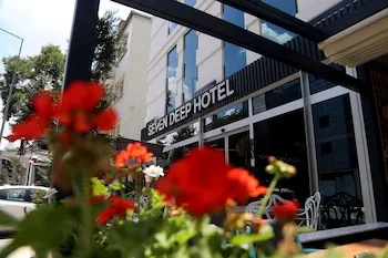 Seven Deep Hotel