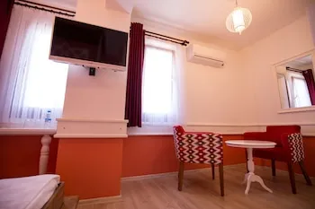 Menendi Otel