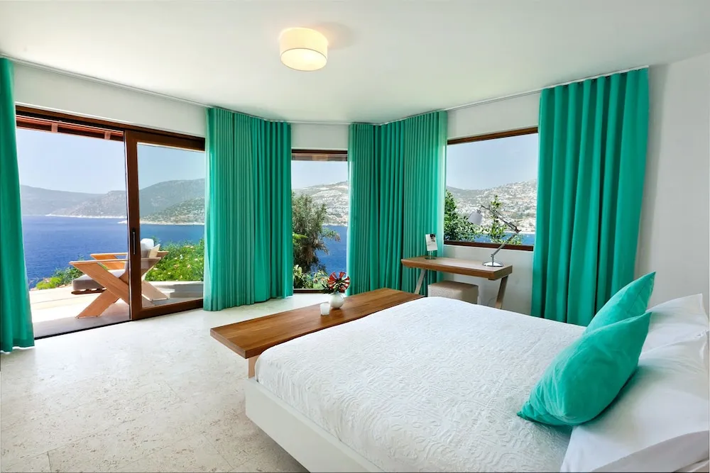 Deluxe Tek Büyük Yataklı Oda, Balkon, Deniz Manzaralı
