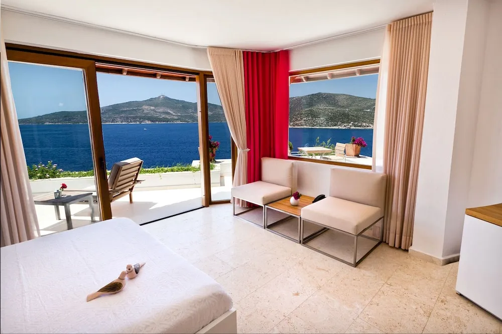 Deluxe Tek Büyük Yataklı Oda, Balkon, Deniz Manzaralı