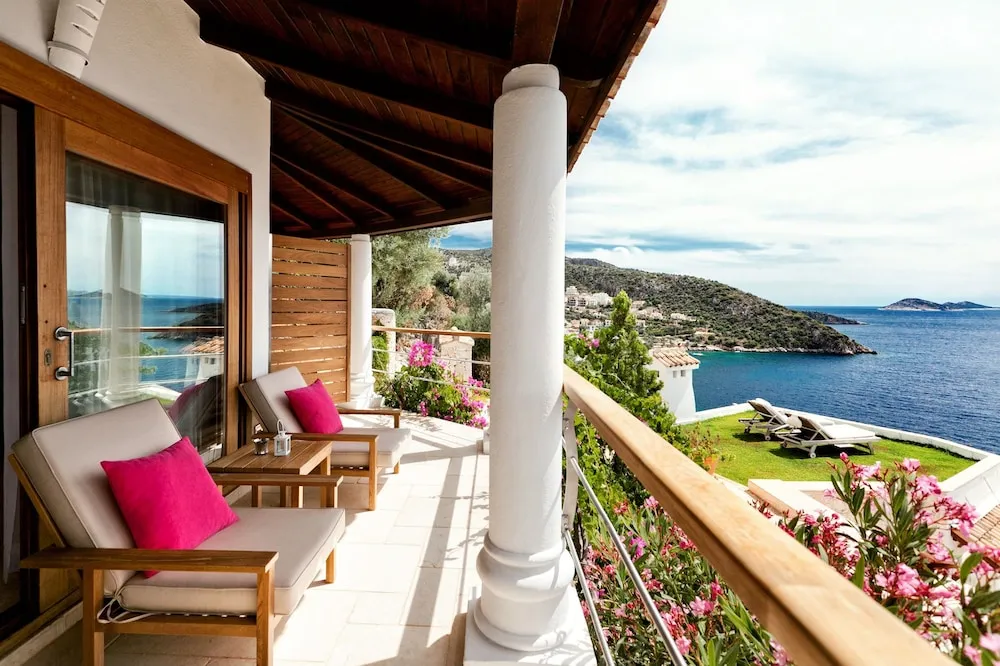 Tek Büyük Yataklı Oda, Balkon, Deniz Manzaralı