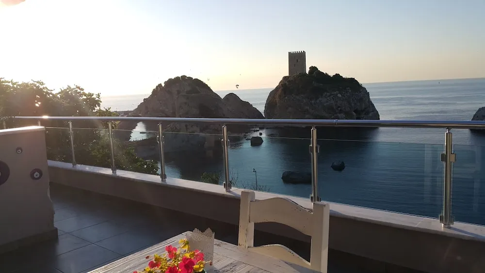 Standard Tek Büyük Yataklı Oda, Balkon, Deniz Manzaralı