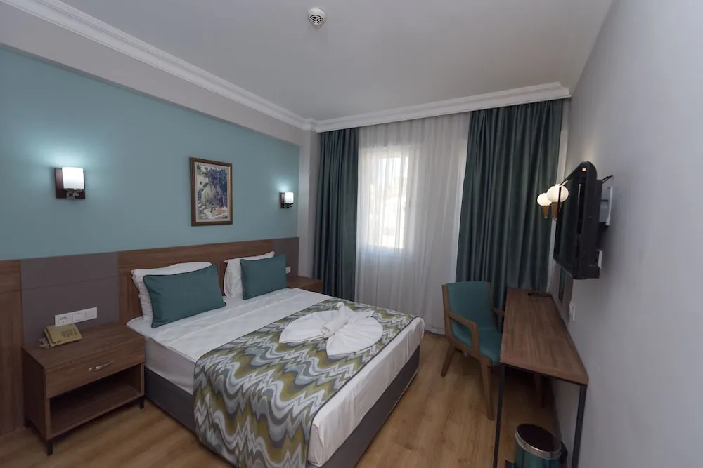 Standard Tek Büyük veya İki Ayrı Yataklı Oda, Birden Çok Yatak