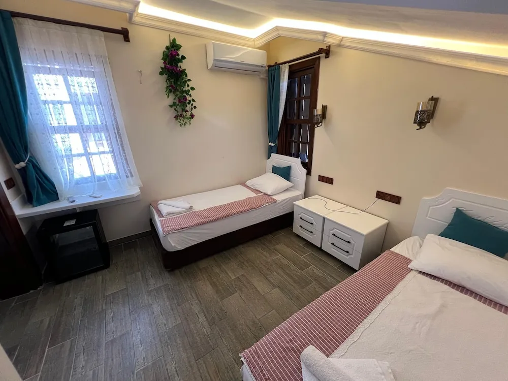 Standard Büyük Yataklı Tek Kişilik Oda