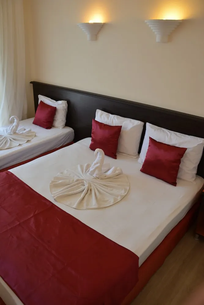 Standard Tek Büyük veya İki Ayrı Yataklı Oda, Balkon