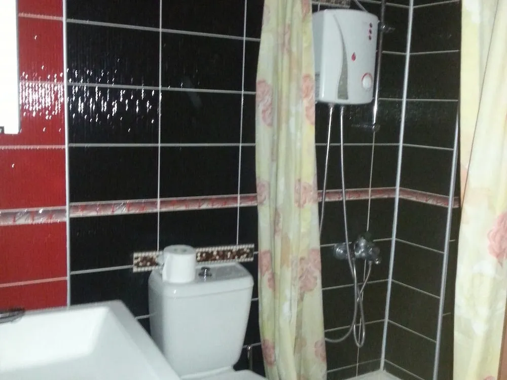 Büyük Yataklı Tek Kişilik Oda