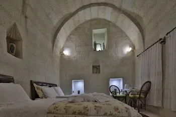 View Cave Hotel