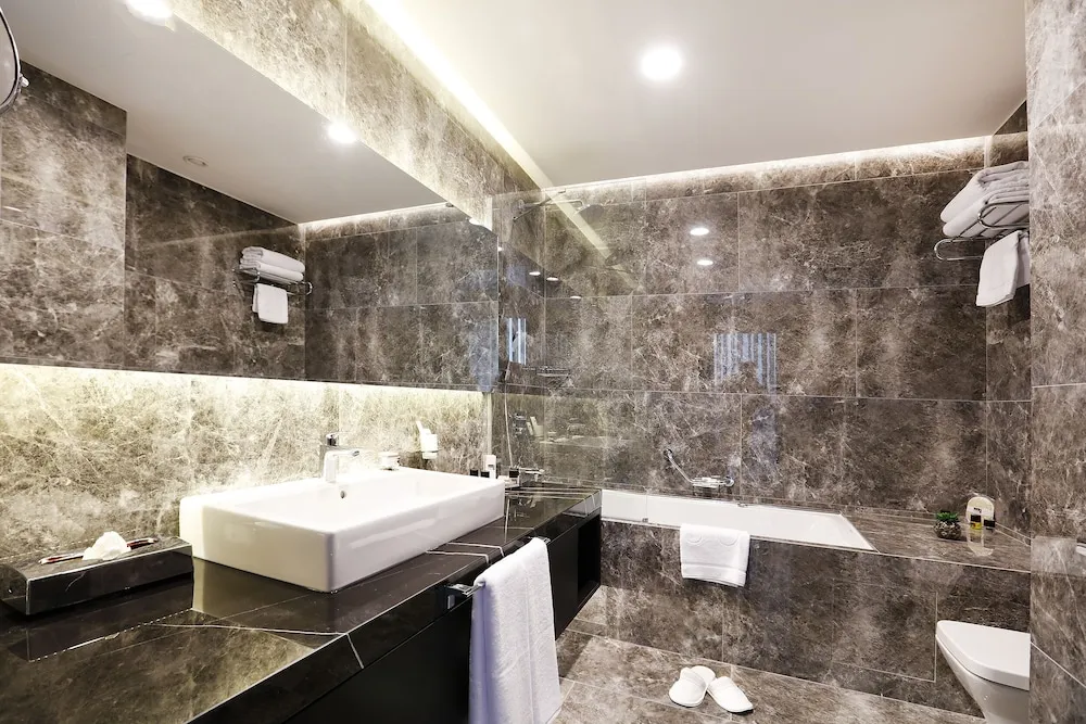 Mia Suite