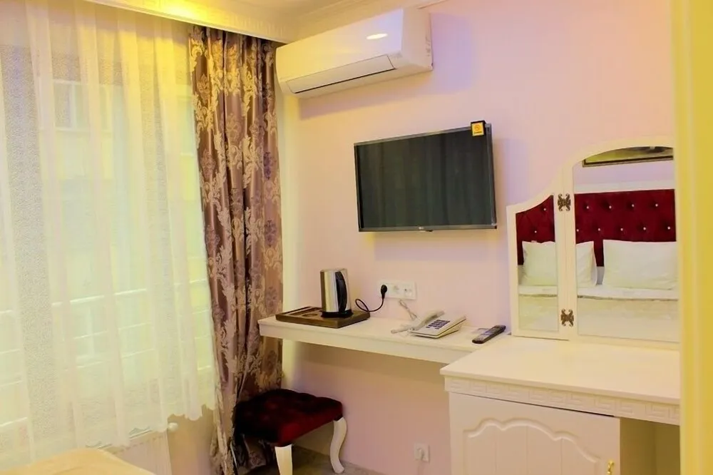 Deluxe Tek Büyük Yataklı Oda