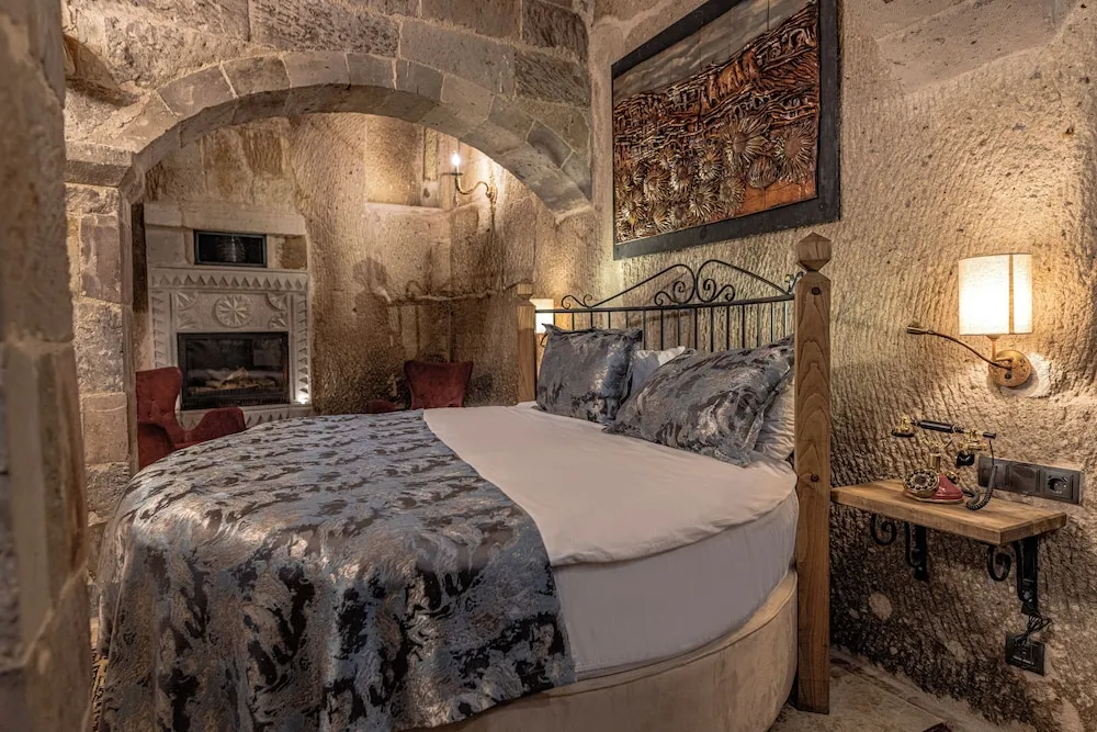 Luxury Tek Büyük Yataklı Oda