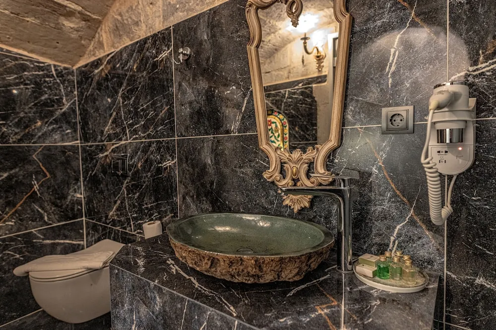 Luxury Tek Büyük Yataklı Oda