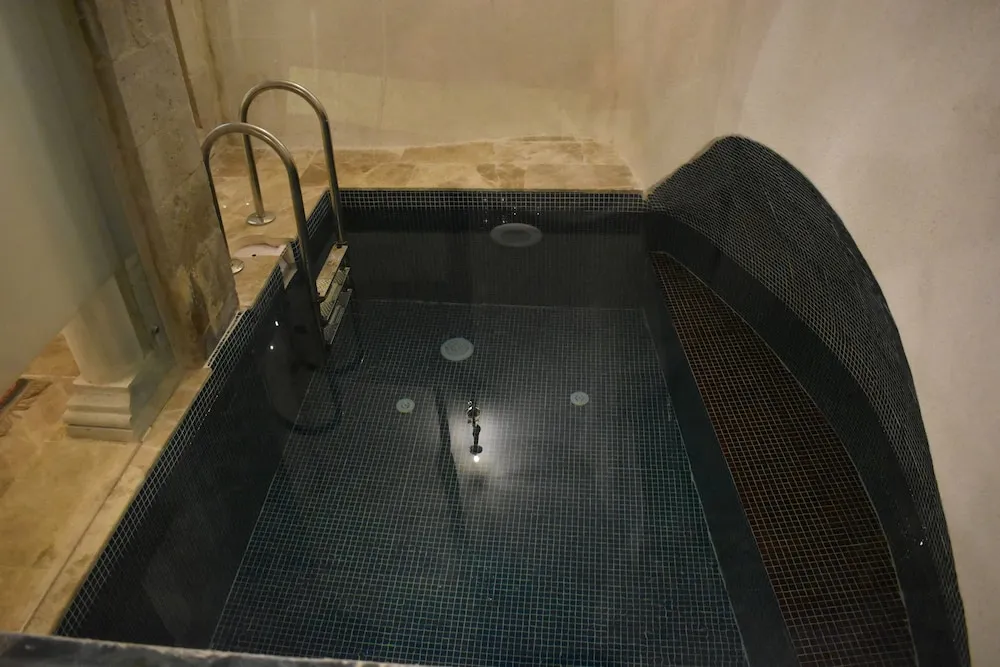 Luxury Tek Büyük Yataklı Oda