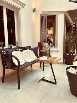 Matiana Hotel