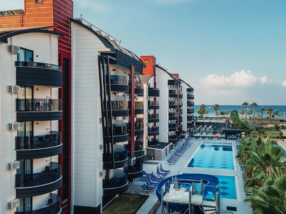 Grand Uysal Beach & Spa Hotel - Her Şey Dâhil