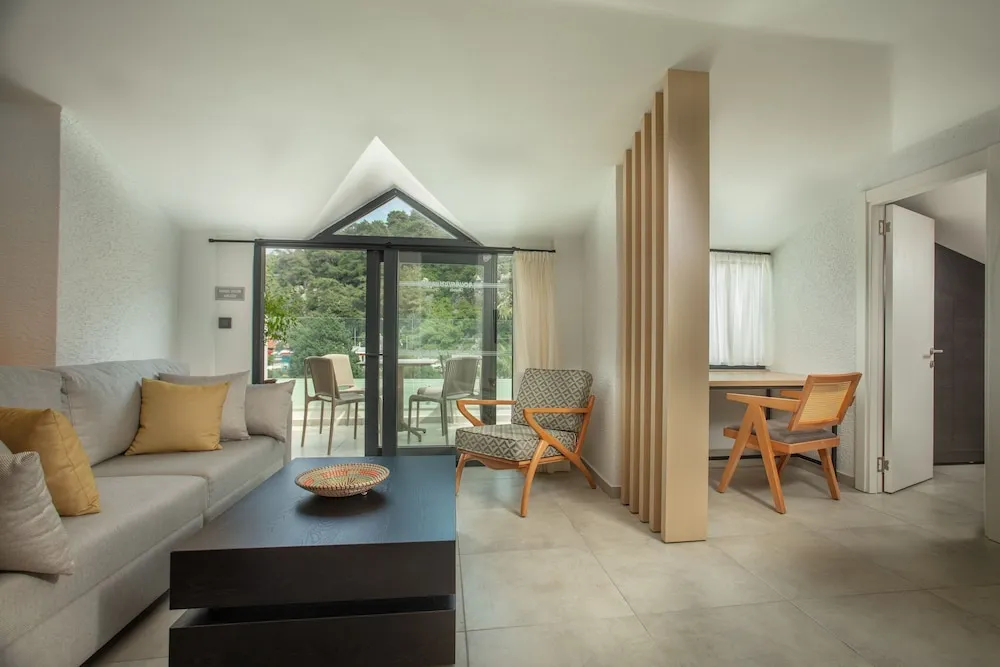 Superior Çatı Katı (Loft), 2 Yatak Odası, Sıcak Su Küveti, Ek Bina