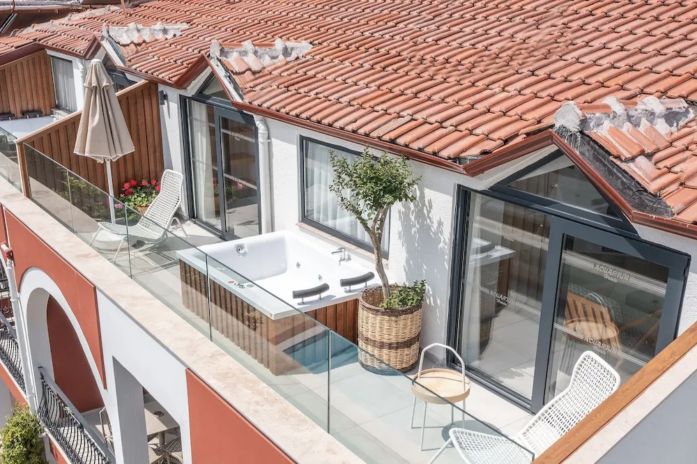 Superior Çatı Katı (Loft), 2 Yatak Odası, Sıcak Su Küveti, Ek Bina