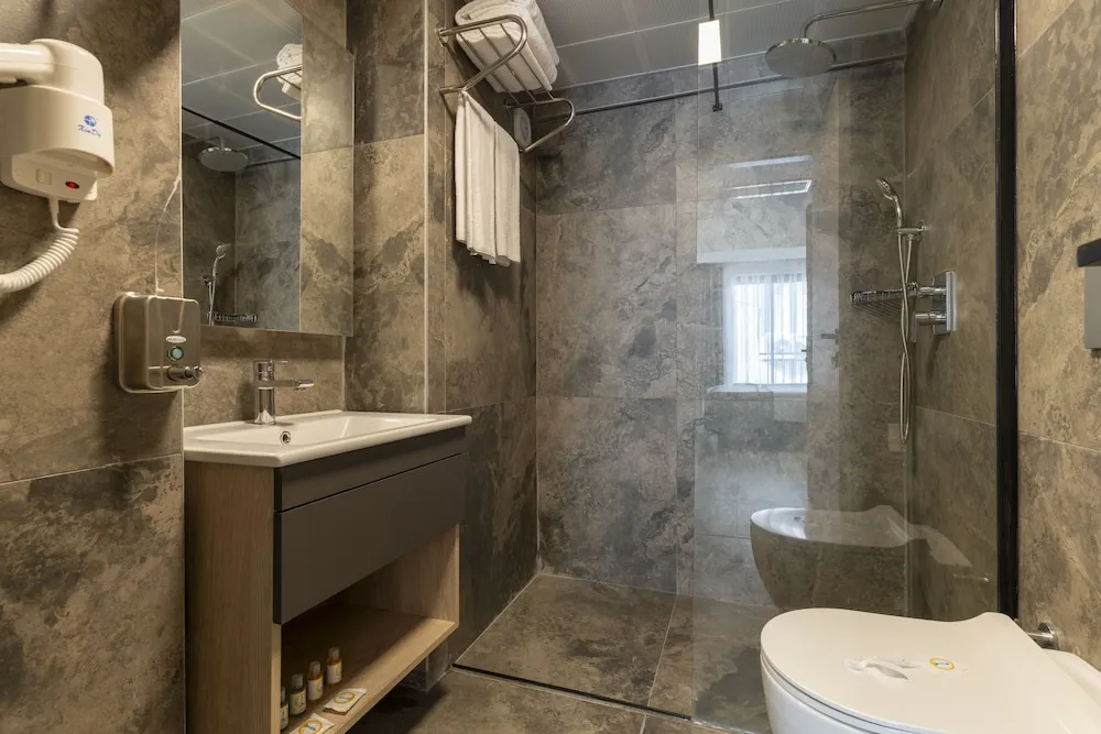 Comfort Üç Kişilik Oda, 1 Yatak Odası