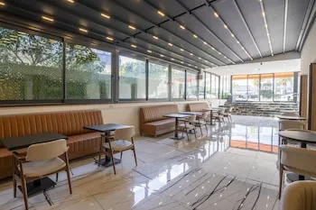 Irenic Hotel