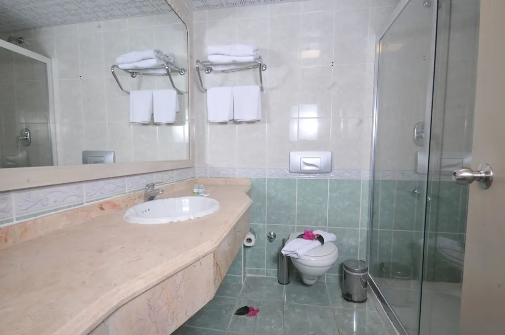Standard Room, Partial Sea View