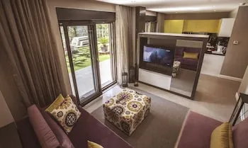 BMK Suites & Apartments