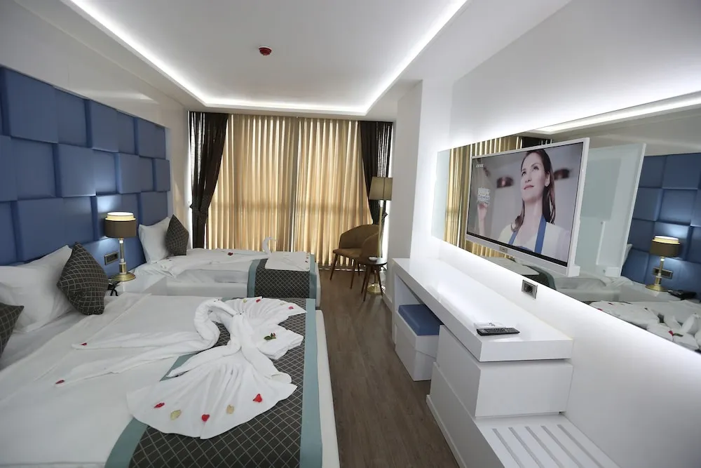 Basic Üç Kişilik Oda