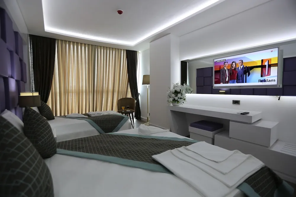 Basic Üç Kişilik Oda